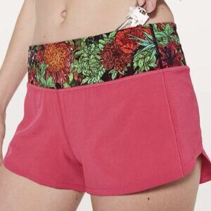 Lululemon LULULEMON SPEED UP SHORT 2.5" FUCHIA PINK ZEN GARDEN MULTI SIZE 4